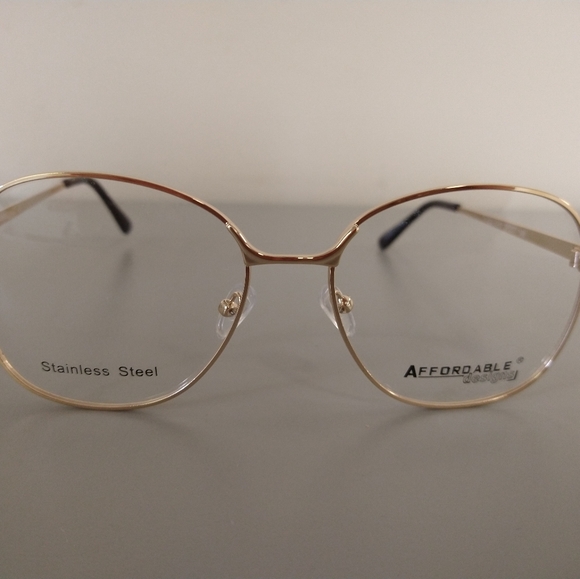 Large Gold Eyeglasses - Picture 7 of 16